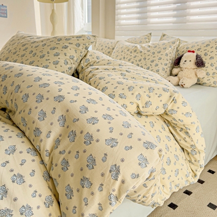 91家纺网 家纺一手货源 找家纺 源莱 2025新款加厚针织棉双层纱系列四件套直播爆款 小茶花