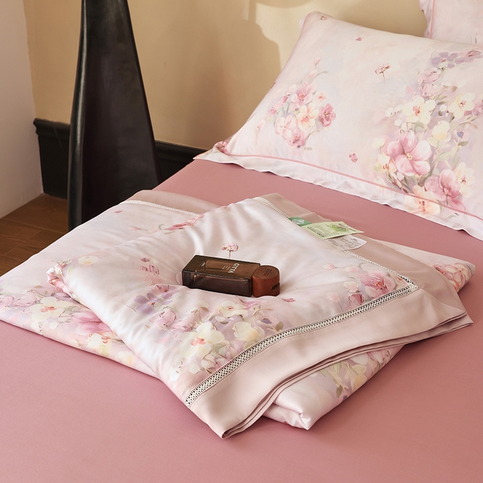 91家纺网 家纺一手货源 找家纺 娇逸家居 2025新款40s天丝莫代尔镂空款夏凉被 艾莉娜