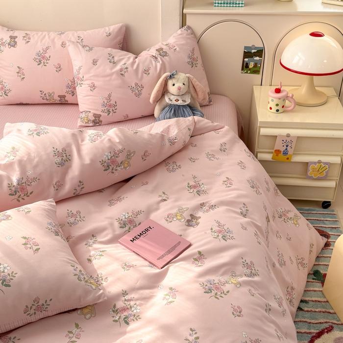 91家纺网 家纺一手货源 找家纺 清雅福 2025新款13070全棉小清新四件套 甜蜜约会·粉