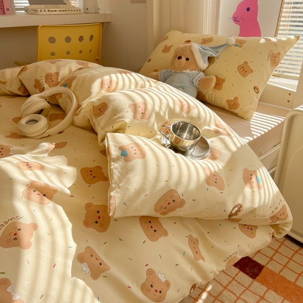 91家纺网 家纺一手货源 找家纺 韩巢家纺 2025新款超柔水洗棉学生宿舍寝室被套床单三件套 奥利奥小熊