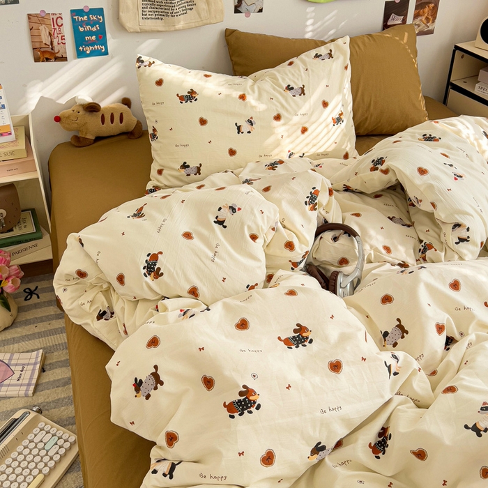 91家纺网 家纺一手货源 找家纺 水墨江南 2025新款超柔水洗棉系列四件套 腊肠小狗