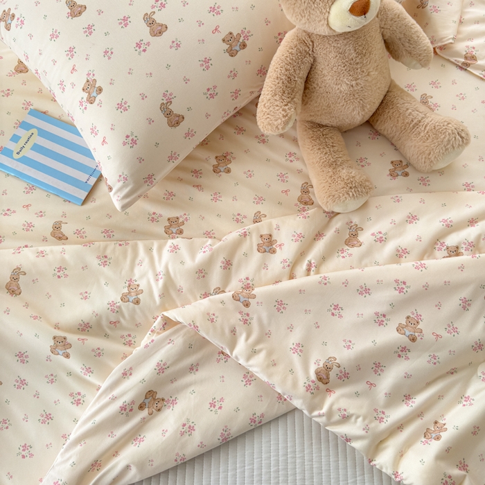 91家纺网 家纺一手货源 找家纺 木堇家居 25年春夏卡通小清新针织棉10%大豆夏被（长期款） 花朵熊宝