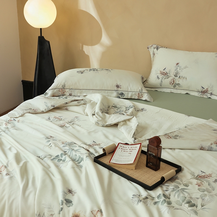 91家纺网 家纺一手货源 找家纺 娇逸家居 2025新款40s天丝莫代尔镂空款夏凉被 兰亭序