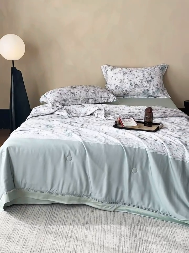 91家纺网 家纺一手货源 找家纺 娇逸家居 2025新款40s天丝莫代尔镂空款夏凉被 画悦