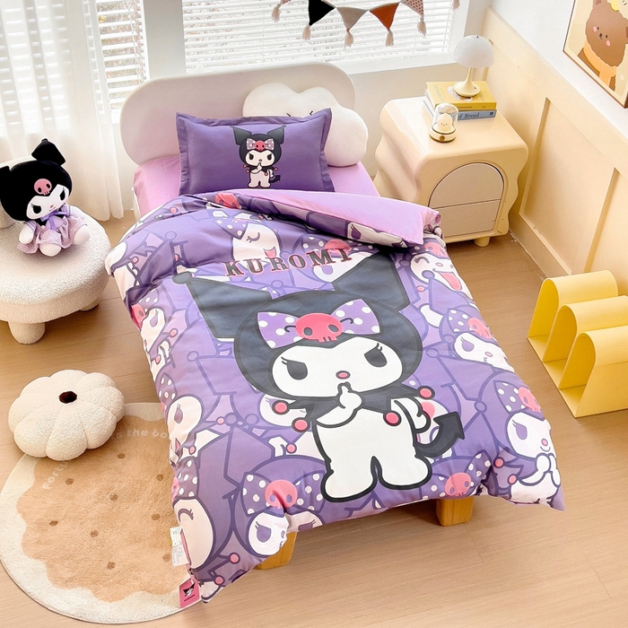 91家纺网 家纺一手货源 找家纺 乐秀家纺 2025新款全棉A类大版定位幼儿园被子三件套卡通三丽鸥被套被芯六件套   可爱库洛米