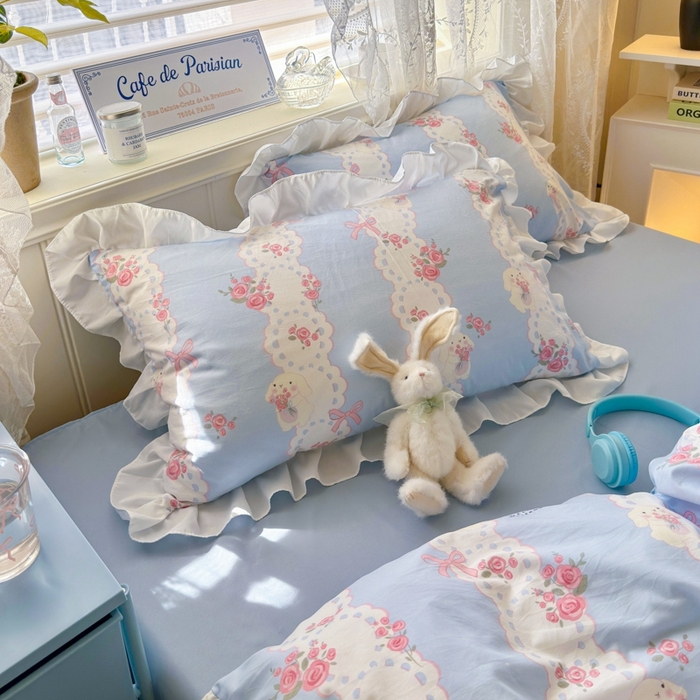 91家纺网 家纺一手货源 找家纺 慕澄家纺 2025新款法式浪漫风花边款水洗棉四件套 花边款-蓝色花语