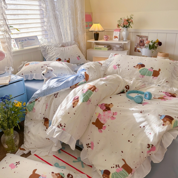 91家纺网 家纺一手货源 找家纺 慕澄家纺 2025新款法式浪漫风花边款水洗棉四件套 花边款-腊肠狗