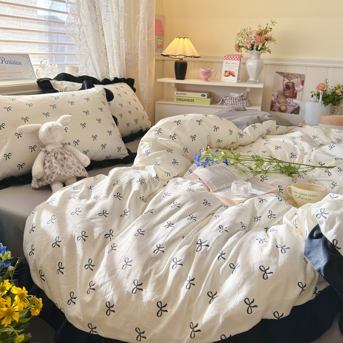 91家纺网 家纺一手货源 找家纺 慕澄家纺 2025新款法式浪漫风花边款水洗棉四件套 花边款-黑系蝴蝶结