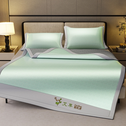 91家纺网 家纺一手货源 找家纺 阿牛席业 2025新款水洗冰晶系列-宽头绣复三明治条席 小牙格-绿-反面三明治款条席