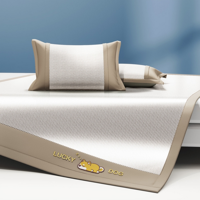 91家纺网 家纺一手货源 找家纺 阿牛席业 2025新款冰藤凉席系列帕帕狗 帕帕狗-咖色