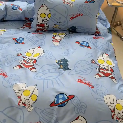 91家纺网 家纺一手货源 找家纺 蘭菲家纺 2025新款经典奥特曼小版全棉印花四件套 宇宙飞人