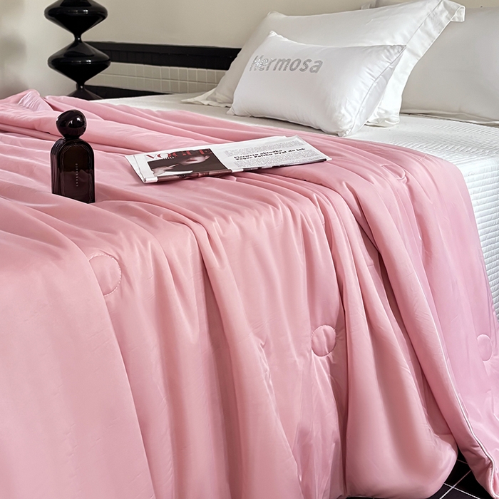 91家纺网 家纺一手货源 找家纺 梦恬佳 2025新款A类凉感夏被系列 纯色粉