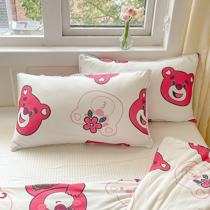 91家纺网 家纺一手货源 找家纺 心卓婴童馆 2025新款A类针织棉被芯—影棚图 花朵熊