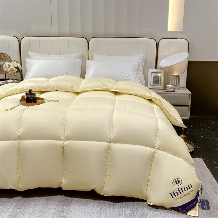 91家纺网 家纺一手货源 找家纺 招财星2店仓储 2025新款款全棉防羽布希尔顿被 米黄色