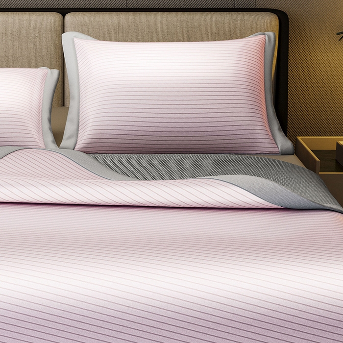 91家纺网 家纺一手货源 找家纺 阿牛席业 2025新款水洗冰晶系列-宽头绣复三明治条席 水云间-粉-反面三明治款条席