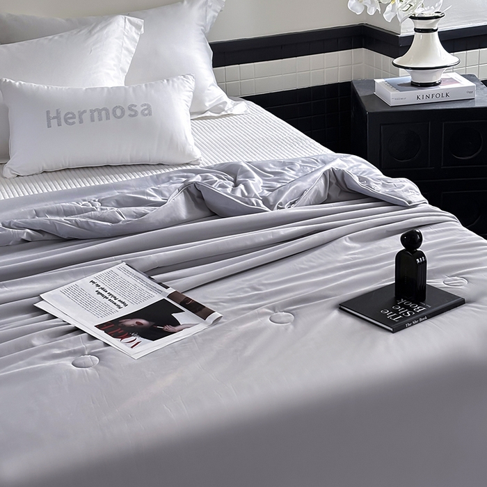 91家纺网 家纺一手货源 找家纺 梦恬佳 2025新款A类凉感夏被系列 绅士灰