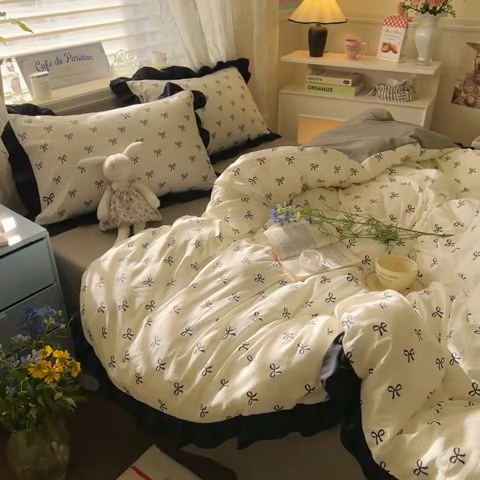 91家纺网 家纺一手货源 找家纺 慕澄家纺 2025新款法式浪漫风花边款水洗棉四件套 花边款-黑系蝴蝶结