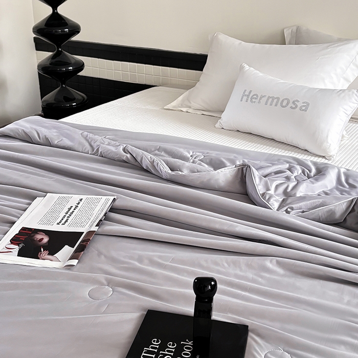 91家纺网 家纺一手货源 找家纺 梦恬佳 2025新款A类凉感夏被系列 绅士灰