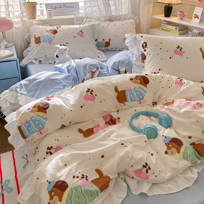 91家纺网 家纺一手货源 找家纺 慕澄家纺 2025新款法式浪漫风花边款水洗棉四件套 花边款-腊肠狗