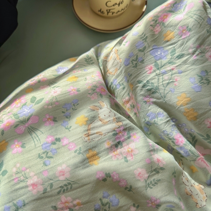 91家纺网 家纺一手货源 找家纺 慕澄家纺 2025新款法式浪漫风花边款水洗棉四件套 花边款-碎花兔兔