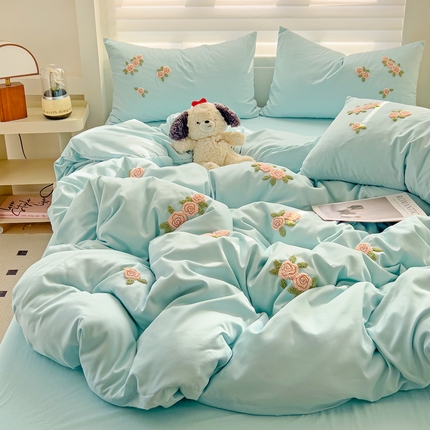 91家纺网 家纺一手货源 找家纺 你好美丽 2025新款水洗棉毛巾绣花朵花漾四件套 花漾绿