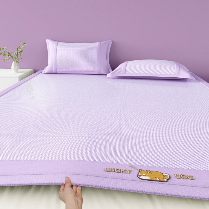 91家纺网 家纺一手货源 找家纺 阿牛席业 2025新款冰藤凉席系列帕帕狗 帕帕狗-紫色