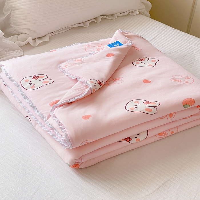 91家纺网 家纺一手货源 找家纺 心卓婴童馆 2025新款A类针织棉被芯—影棚图 爱心小兔