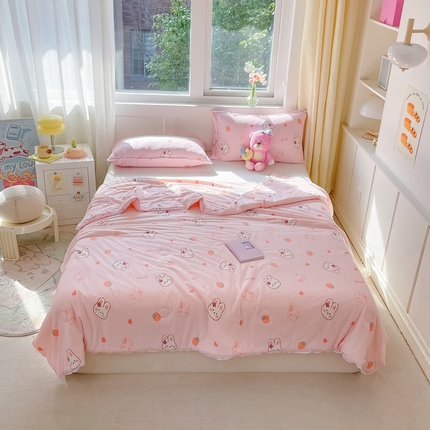 心卓婴童馆 2025新款A类针织棉被芯—影棚图 爱心小兔