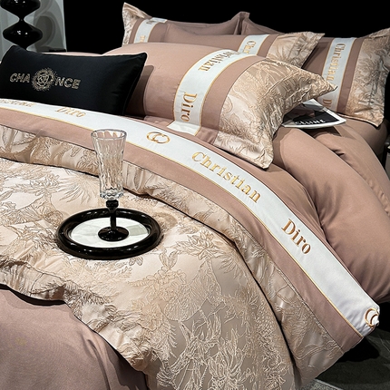 91家纺网 家纺一手货源 找家纺 富宁家纺 2025新款刺绣拼金丝提花磨毛四件套-森林奇境 森林奇境-粉玉