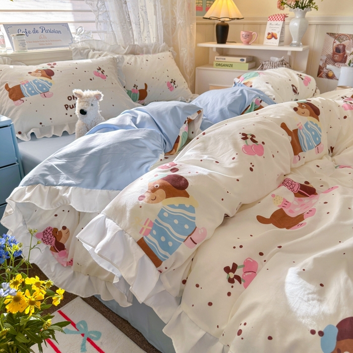 91家纺网 家纺一手货源 找家纺 慕澄家纺 2025新款法式浪漫风花边款水洗棉四件套 花边款-腊肠狗