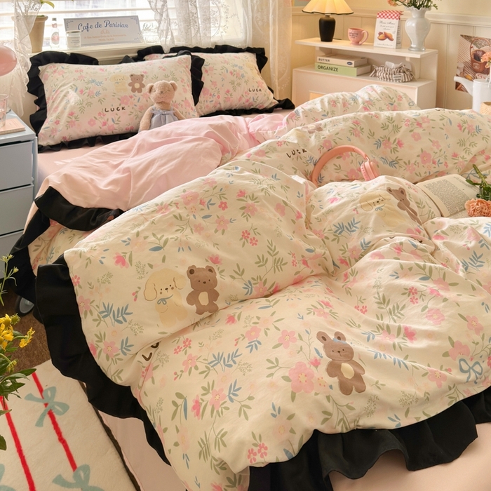 91家纺网 家纺一手货源 找家纺 慕澄家纺 2025新款法式浪漫风花边款水洗棉四件套 花边款-花园宝贝