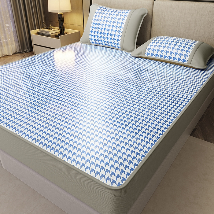 91家纺网 家纺一手货源 找家纺 阿牛席业 2025新款水洗冰晶系列-小边床笠款 大千鸟格-蓝-床笠反面无纺布款