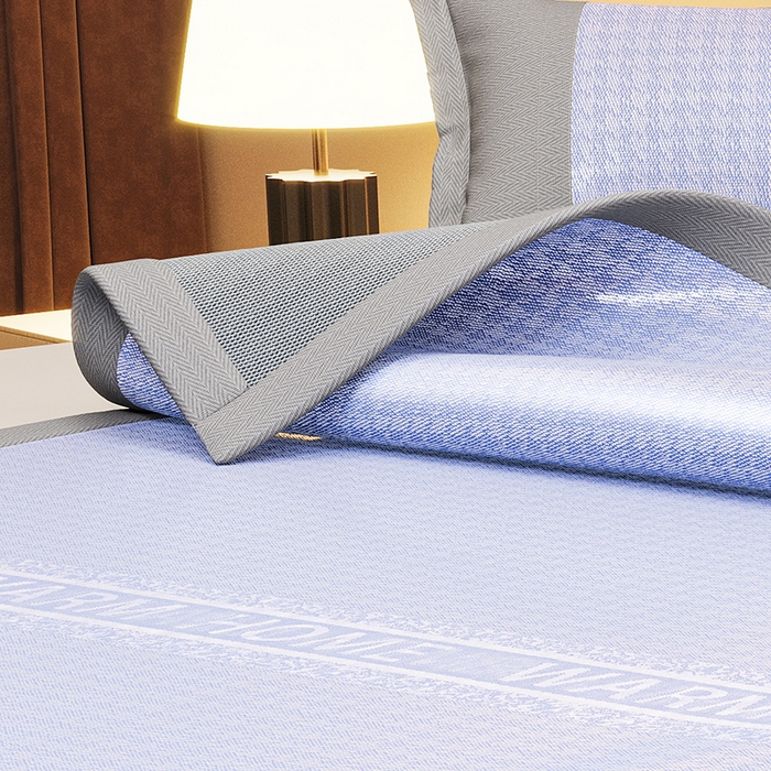 91家纺网 家纺一手货源 找家纺 阿牛席业 2025新款熊先生凉感冰丝系列凉席 熊先生-蓝