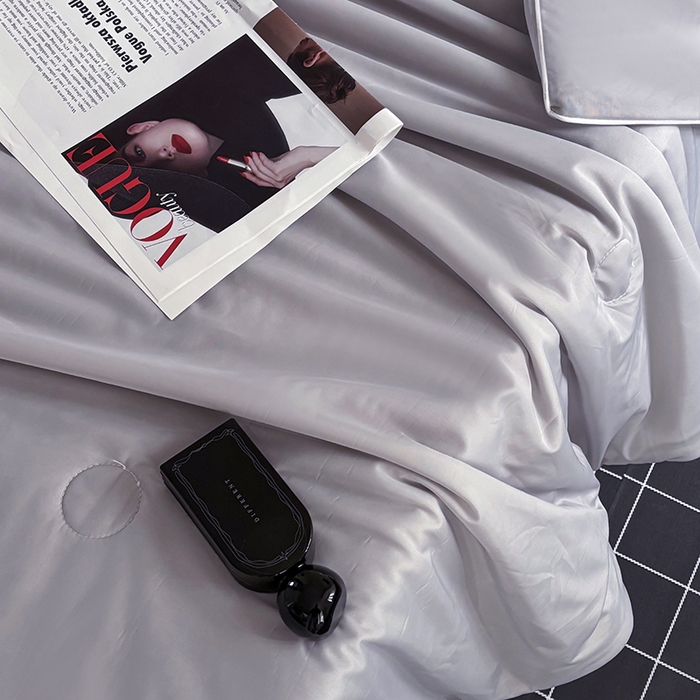 91家纺网 家纺一手货源 找家纺 梦恬佳 2025新款A类凉感夏被系列 绅士灰