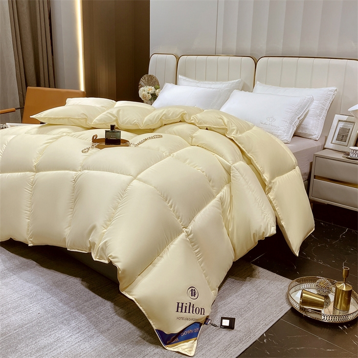 91家纺网 家纺一手货源 找家纺 招财星2店仓储 2025新款款全棉防羽布希尔顿被 米黄色