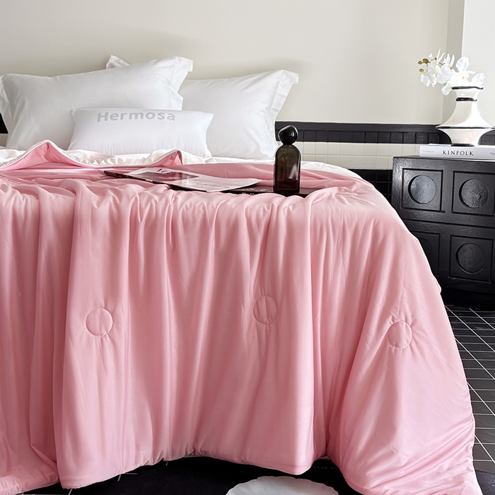 91家纺网 家纺一手货源 找家纺 梦恬佳 2025新款A类凉感夏被系列 樱桃粉