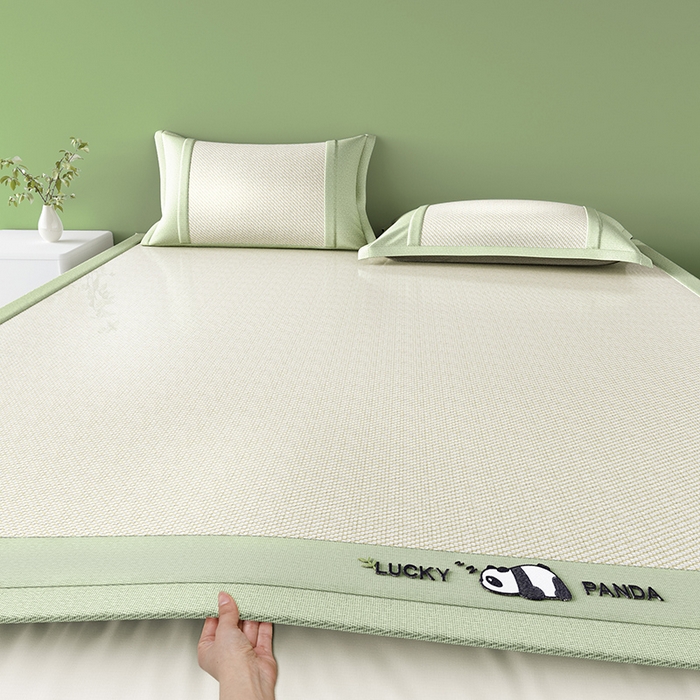 91家纺网 家纺一手货源 找家纺 阿牛席业 2025新款冰藤凉席系列帕帕狗 帕帕熊-绿色