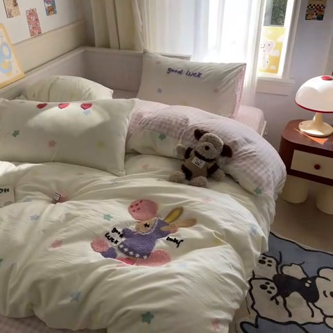 91家纺网 家纺一手货源 找家纺 葡萄家 2025专版高克重超萌卡通格子双拼毛巾绣软糯糯水洗棉四件套 星星兔