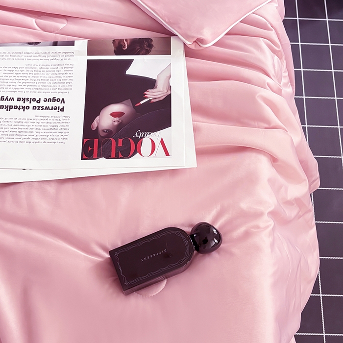 91家纺网 家纺一手货源 找家纺 梦恬佳 2025新款A类凉感夏被系列 纯色粉