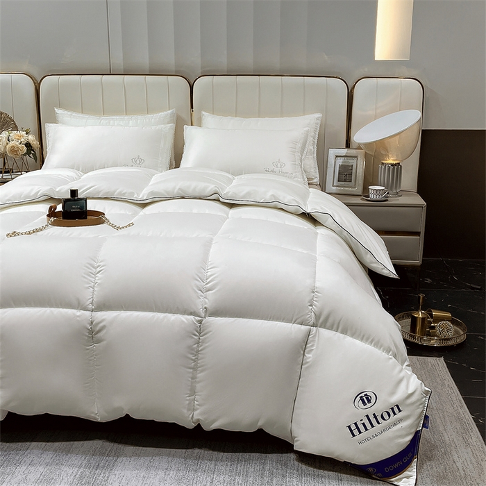 91家纺网 家纺一手货源 找家纺 招财星2店仓储 2025新款款全棉防羽布希尔顿被 白色