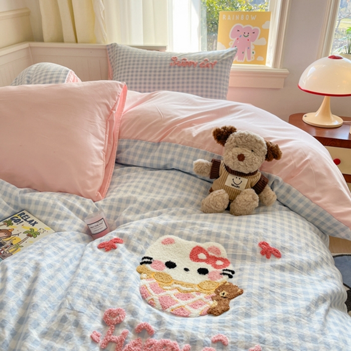 91家纺网 家纺一手货源 找家纺 （总）葡萄家 2025专版高克重超萌卡通格子双拼毛巾绣软糯糯水洗棉四件套