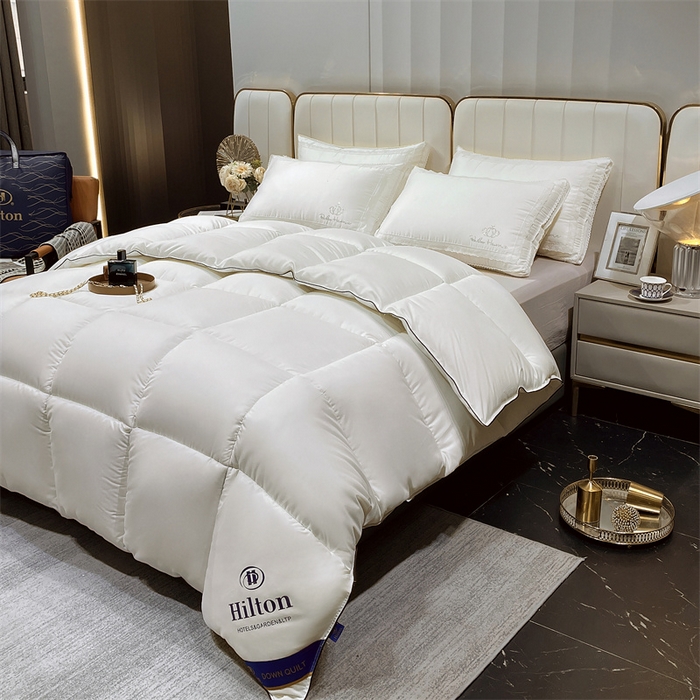 91家纺网 家纺一手货源 找家纺 招财星2店仓储 2025新款款全棉防羽布希尔顿被 白色