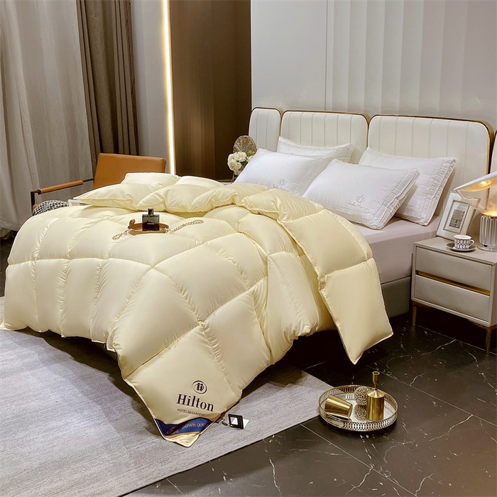 91家纺网 家纺一手货源 找家纺 招财星2店仓储 2025新款款全棉防羽布希尔顿被 米黄色