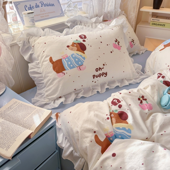 91家纺网 家纺一手货源 找家纺 慕澄家纺 2025新款法式浪漫风花边款水洗棉四件套 花边款-腊肠狗