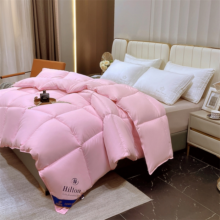 91家纺网 家纺一手货源 找家纺 招财星2店仓储 2025新款款全棉防羽布希尔顿被 粉色