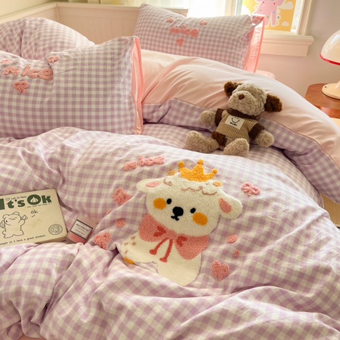 91家纺网 家纺一手货源 找家纺 葡萄家 2025专版高克重超萌卡通格子双拼毛巾绣软糯糯水洗棉四件套 蝴蝶结羊驼