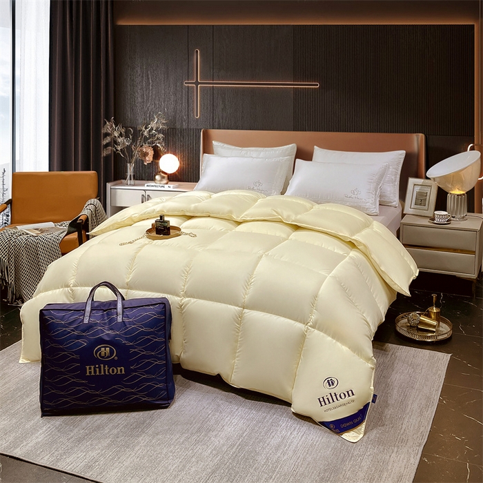 91家纺网 家纺一手货源 找家纺 招财星2店仓储 2025新款款全棉防羽布希尔顿被 米黄色