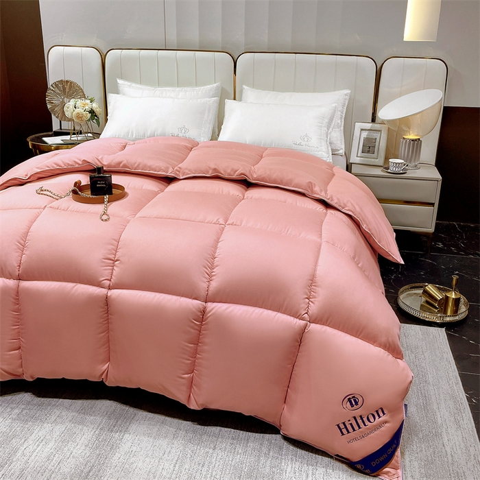 91家纺网 家纺一手货源 找家纺 招财星2店仓储 2025新款款全棉防羽布希尔顿被 豆沙色