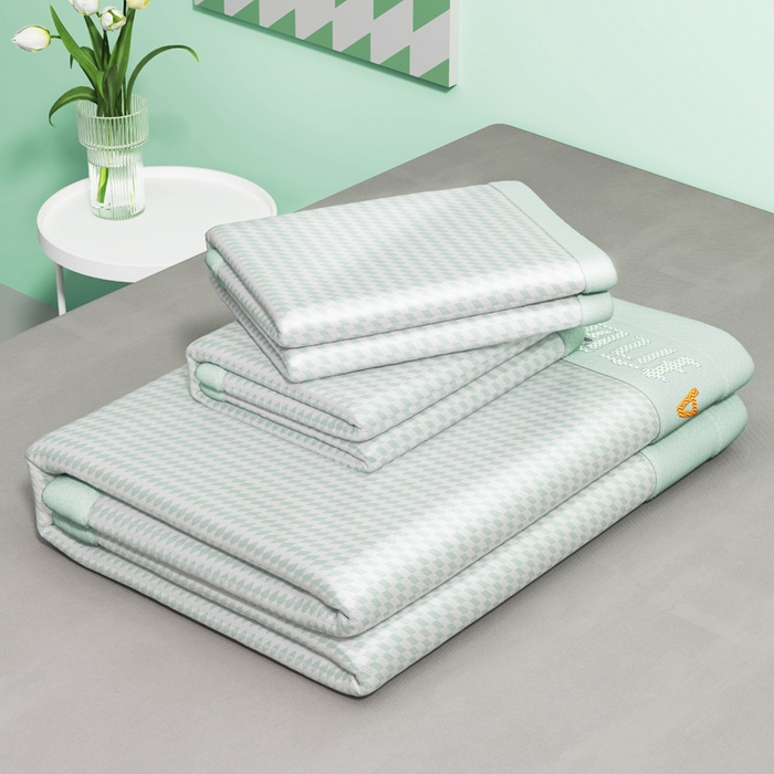 91家纺网 家纺一手货源 找家纺 2025新款冰柔凉席系列-抗菌菱格系列+抗菌良品系列 抗菌菱格-绿色（条席款）