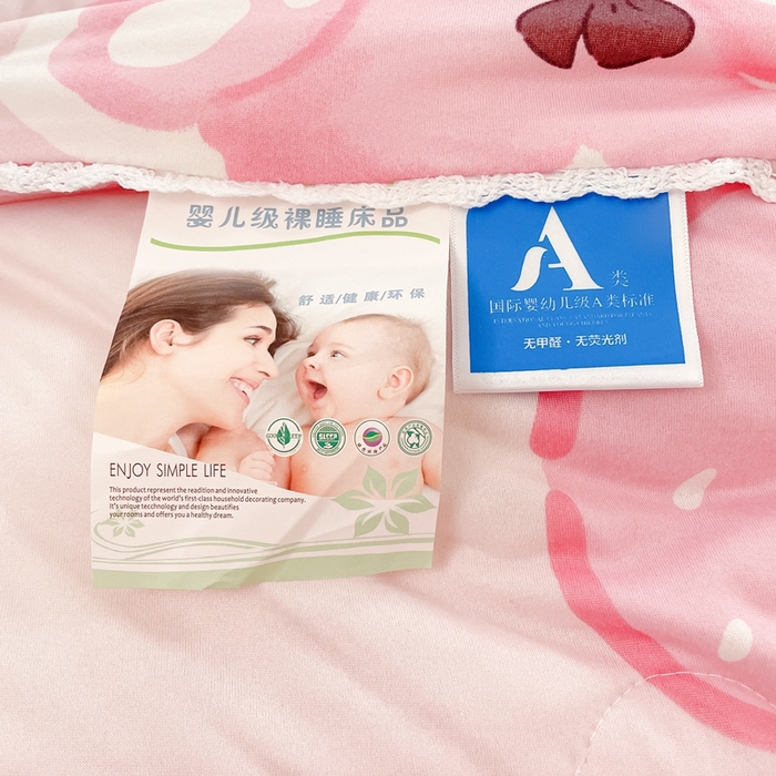 91家纺网 家纺一手货源 找家纺 心卓婴童馆 2025新款A类针织棉被芯—影棚图 爱心小熊